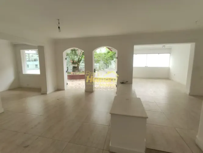 Cobertura para venda ou locação, com 187 m² a.u. com 2 suítes e 1 vaga de garagem