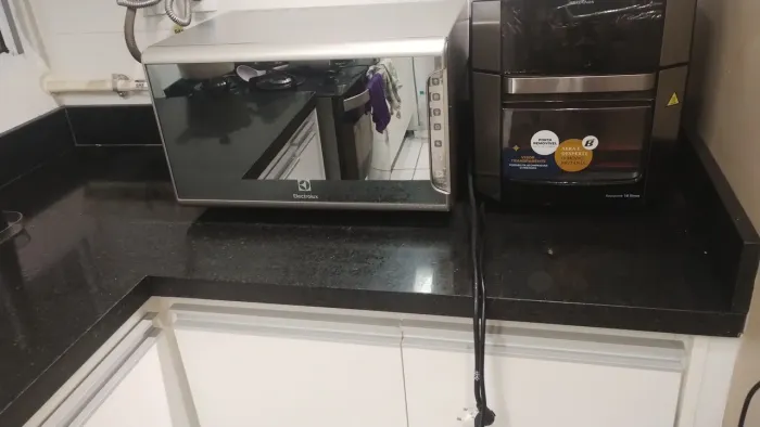 Bancada cozinha com cuba e torneira 