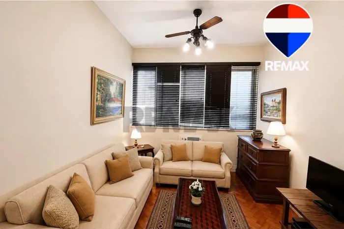 Vendo Apartamento c/ 75m2, 2 quartos com dependências no Leblon em excelente localização