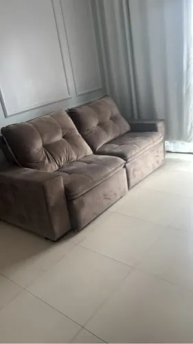 Sofá novo com uma avaria