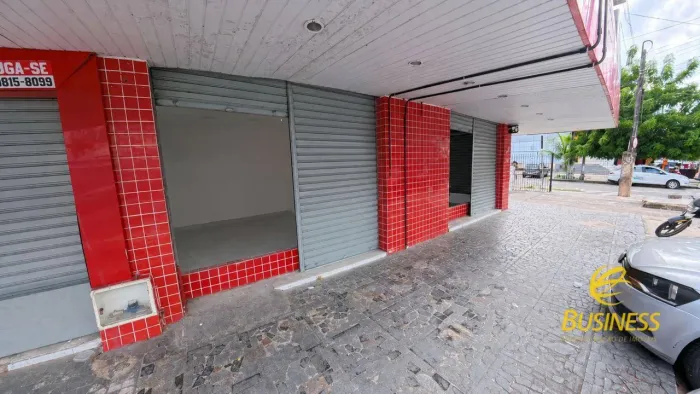 Ponto Comercial, na Avenida Bezerra de Menezes, frente ao North Shopping