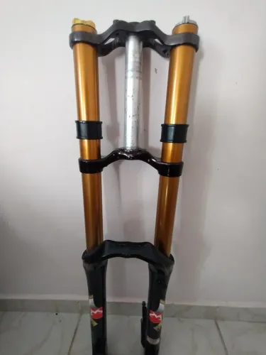 Suspensão marzocchi bomber 888 cr