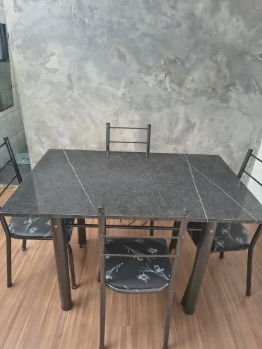 Conjunto mesa 04 cadeiras granito