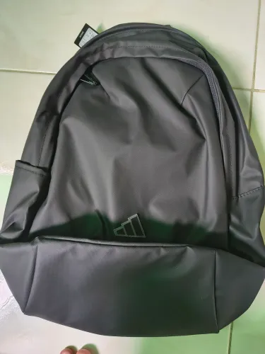 Mochila Adidas original nova 