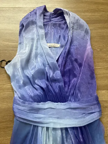 Vestidos dê festas, uma vez usados