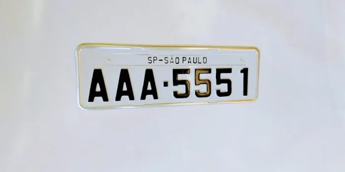Placa Cinza Antiga Alumínio Alto Relevo PAR