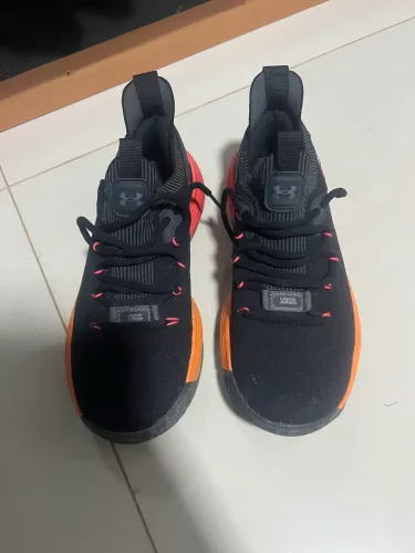 Tênis Under Armour UA Hooper