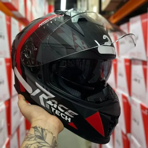 Capacete Race Tech 58 com óculos escuro interno