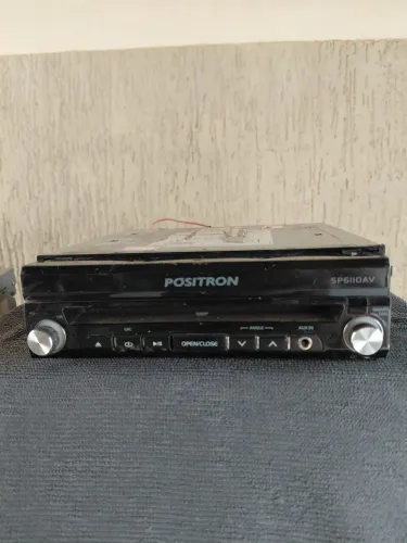 Som automotivo positron destinado a retirada de peças