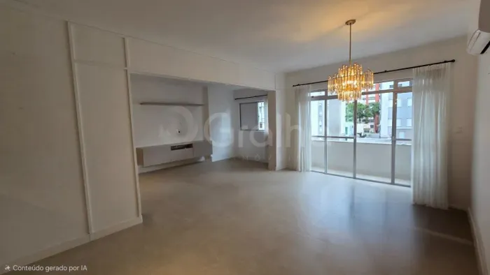 Apartamento de 117m² com 2 quartos na Agronômica