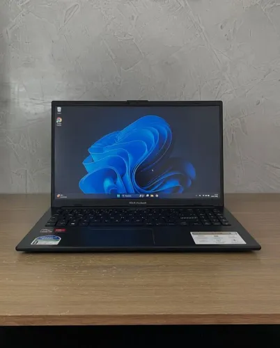 Notebook ASUS Vivobook Go 15, 512 ssd, 8gb ram, tela IPS com Placa de Vídeo integrada