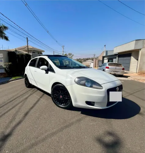 Fiat Punto Essence 1.8 Flex 16V 5P 2012