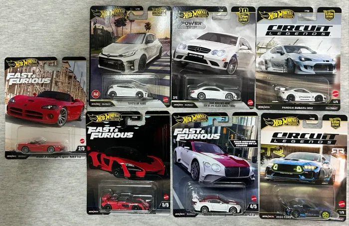 Hot Wheels Premium e Transformers