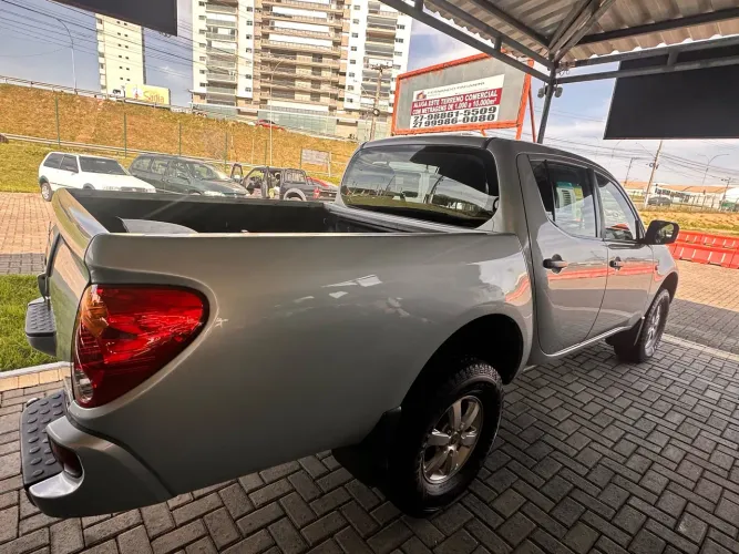 Mitsubishi L200 Triton GLX 3.2 CD TB Int.diesel MEC 2017