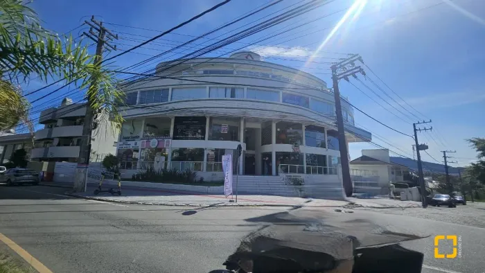 Sala comercial à venda no Córrego Grande