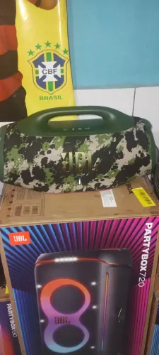Vendo JBL boombox4 branca e camufrada zero bala apenas 2.699 reais aceito cartão 