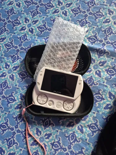 Psp go sem carregador precisa trocar a bateria