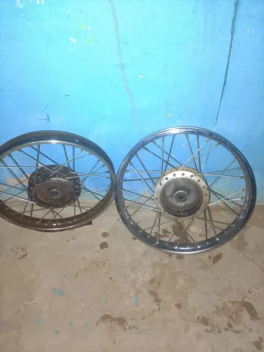 Par de calhas da fan 150