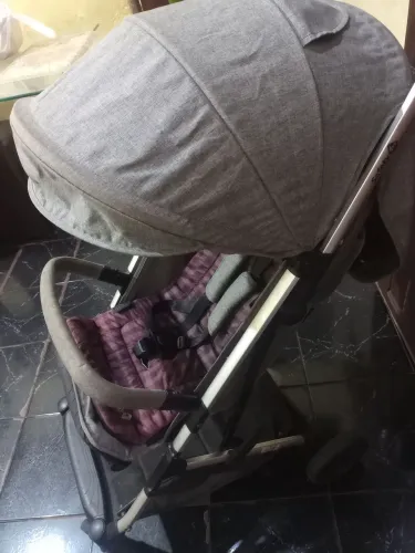 carrinho de bebê e bebê conforto safety