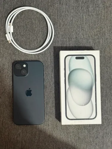 iPhone 15 plus 128gb obs:trincado na tela