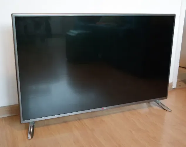 Smart TV 3D LG LED Full HD 42" c/ Defeito Reparável