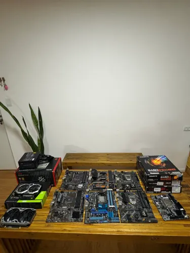 Lote de peças para reparo (placa de vídeo, fonte, placa mãe e processador)