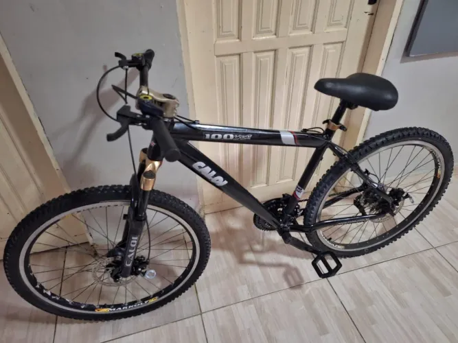Bicicleta Caloi, aro 26 em Alumínio 