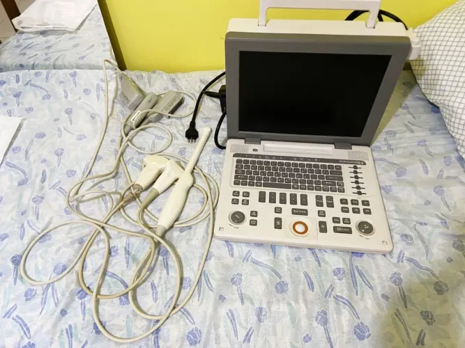 Máquina de ultrassom