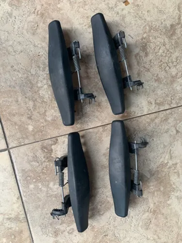 Maçaneta porta renault sandero/duster original cada 50 reais