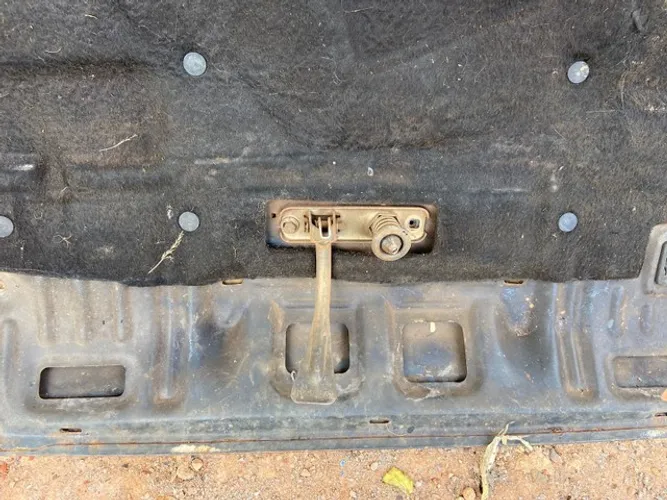 fechadura do capô do escort xr3 mk4 