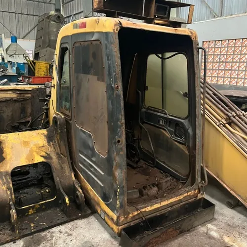 Cabine escavadeira pc-200