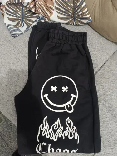 Calça de moletom com estampa divertida