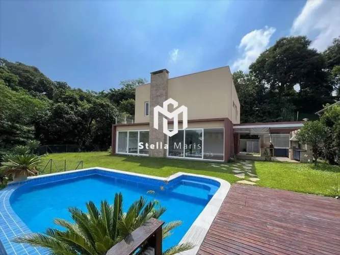 Casa em Condomínio em Carapicuíba, no bairro Pousada dos Bandeirantes, para venda ou locaç