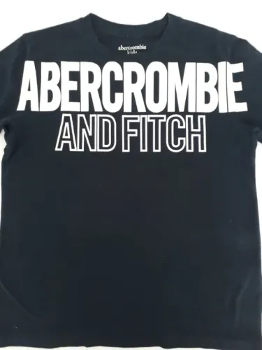 Camiseta Infantil marca Abercrombie Kids tam 7/8 preta seminova em bom estado