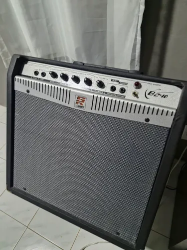 Amplificador Para Contra Baixo Staner B240 140w Rms