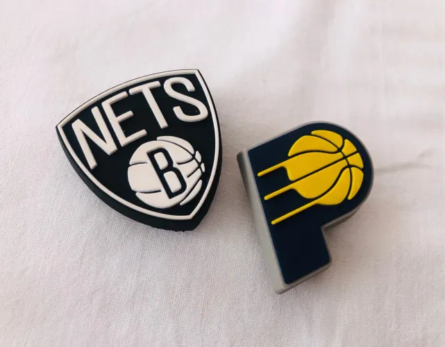 2 Jibbitz Pins Para Crocs NBA Originais