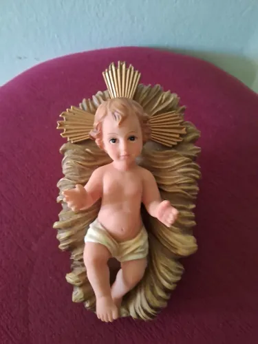 Lindo menino Jesus na manjedoura...