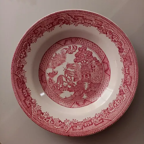 Prato fundo decorativo vintage em porcelana portuguesa sancavem chorão