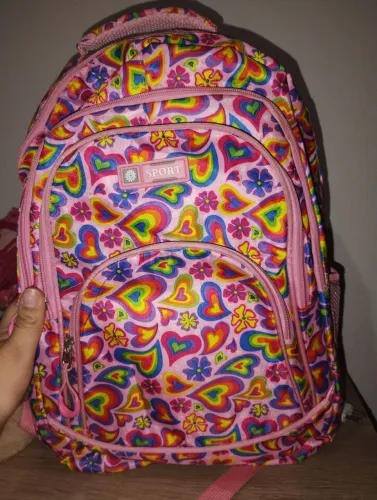 Mochila Escolar Colorida e Cheia de Estilo