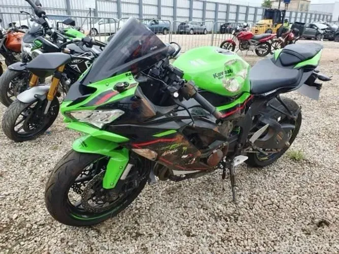 Kawasaki Zx6-r retirada de peças 