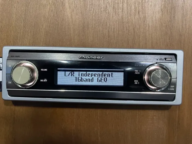Cd rádio Pioneer DEH-P80RS lindo aparelho de altíssima qualidade profissional