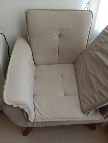 Par de poltronas com puff