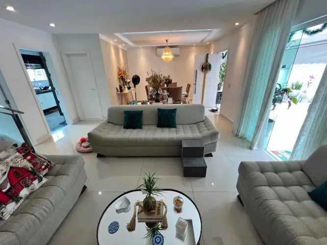 Casa condomínio Vale dos Ipes