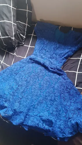 Vestido azul de renda 