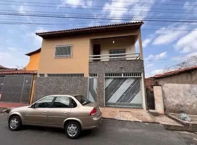 ALUGA-SE CASA COMERCIAL - PARQUE PIAUÍ  - 192 m2
