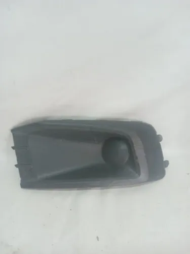 Moldura farol de milha Saveiro G6 14/16 original c/detalhe
