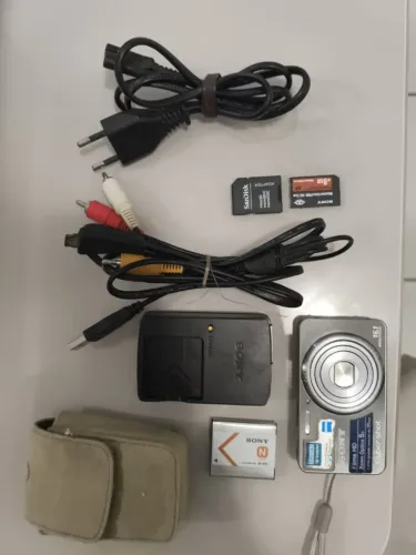 SONY Syber-shot DSC-W570　ブラック(ジャンク) SONY サイバーショット DSC-W570 (B) [ブラック] 価格比較 - 価格.com