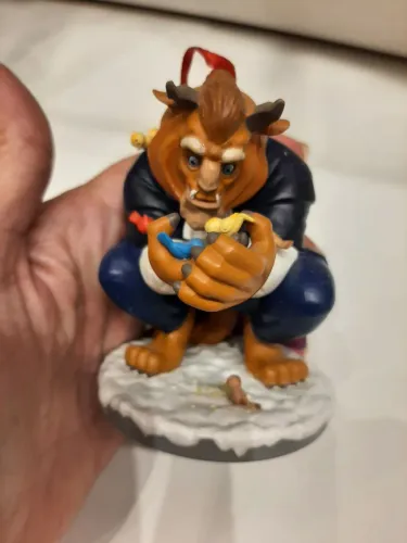 Enfeite do personagem Fera de A Bela e a Fera