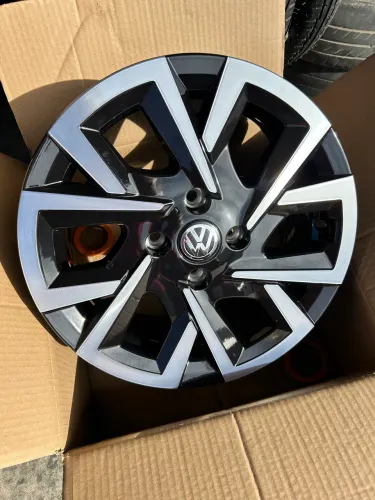 Roda de liga leve VW nova r15 modelo Saveiro 