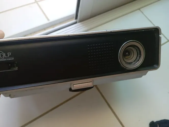 Projetor LG, para retirada de peças,